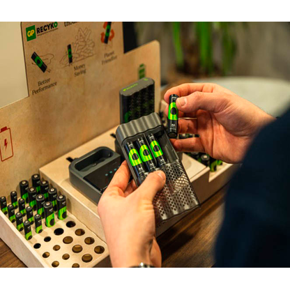 Artikelbild 11 für GP ReCyko Pro Management Display 45-tlg. USB-Akku-Schnellladegerät inkl. Akkus, Artikelnummer 619629