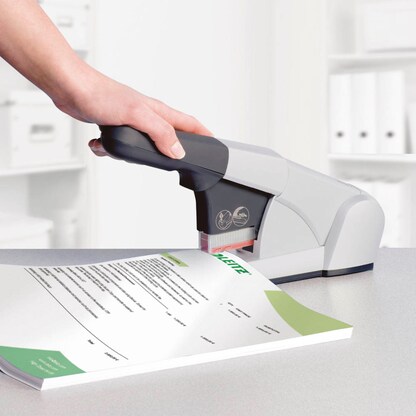 Artikelbild 7 für LEITZ Heftgerät 5551 grau, 1 St., Artikelnummer 437149