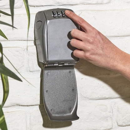 Artikelbild 13 für Master Lock® 5415EURD Schlüsseltresor silber, Zahlenschloss, 10,5 x 4,6 x 13,2 cm, 1 St., Artikelnummer 727554