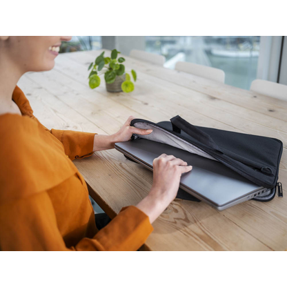 Artikelbild 9 für Trust Laptoptasche Bologna Slim Kunstfaser schwarz 24447 bis 40,6 cm (16 Zoll), Artikelnummer 975431