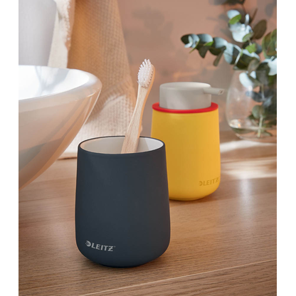 Artikelbild 3 für LEITZ Stiftehalter Cosy grau Keramik 8,7 x 8,7 x 10,8 cm, Artikelnummer 651957