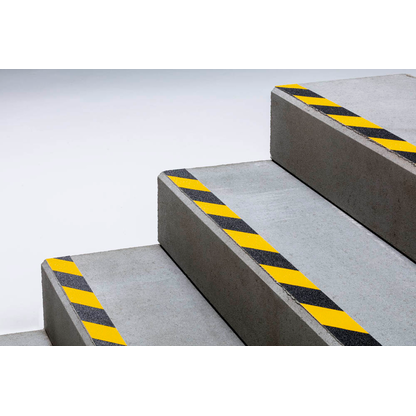 Artikelbild 2 für DURABLE Markierungsband DURALINE® GRIP+ gelb, schwarz 50,0 mm x 15,0 m, Artikelnummer 904324