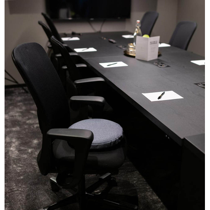 Artikelbild 3 für Swedish Posture® Sitzpolster für Bürostühle Ergo Pro, aufblasbar grau, 1 St., Artikelnummer 235988