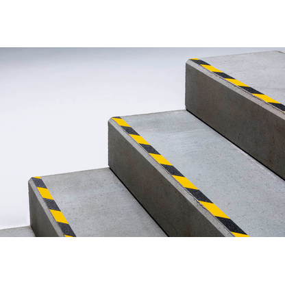 Artikelbild 2 für DURABLE Markierungsband DURALINE® GRIP+ gelb, schwarz 25,0 mm x 15,0 m, Artikelnummer 904332