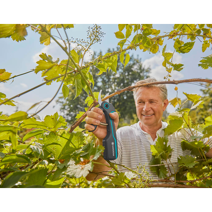 Artikelbild 6 für GARDENA AssistCut Gartenschere 3,6 V, mit 1 Akku, Artikelnummer 212496