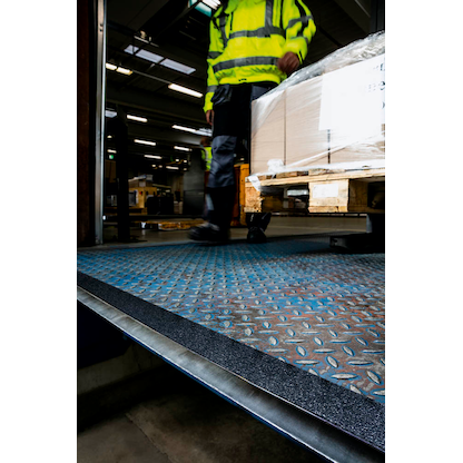 Artikelbild 6 für DURABLE Markierungsband DURALINE® GRIP+ schwarz 50,0 mm x 15,0 m, Artikelnummer 904314