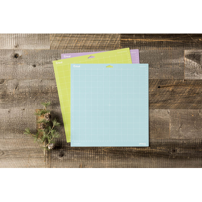 Artikelbild 2 für cricut™ Schneidematten für Schneideplotter leicht klebend, normal klebend, stark klebend, wiederverwendbar 305 x 305 mm (12 x 12 Zoll) , 3 St., Artikelnummer 742243