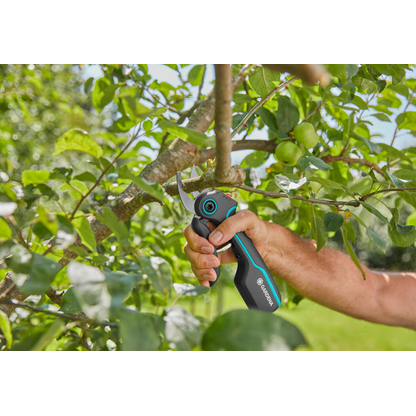 Artikelbild 9 für GARDENA AssistCut Gartenschere 3,6 V, mit 1 Akku, Artikelnummer 212496