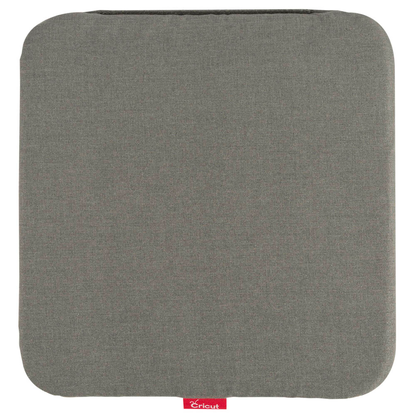 Artikelbild 3 für cricut™ EasyPress Wärmeschutzmatte für Transferpresse schützt Arbeitsoberflächen vor Hitze, leitet Feuchtigkeit ab 305 x 305 mm (12 x 12 Zoll) , 1 St., Artikelnummer 741763