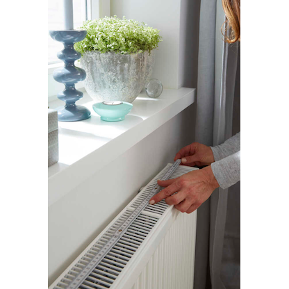 Artikelbild 4 für tesa Heizkörper-Reflexionsfolie tesamoll® INSULATION silber, 1 St., Artikelnummer 735078