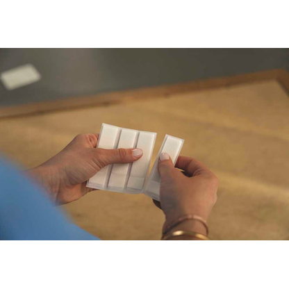 Artikelbild 7 für tesa Klettstreifen Powerstrips MEDIUM Click weiß, 16 St., Artikelnummer 739191