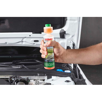 Artikelbild 2 für SONAX KlarSicht 1:100 Konzentrat Scheibenreiniger 250,0 ml, Artikelnummer 772808