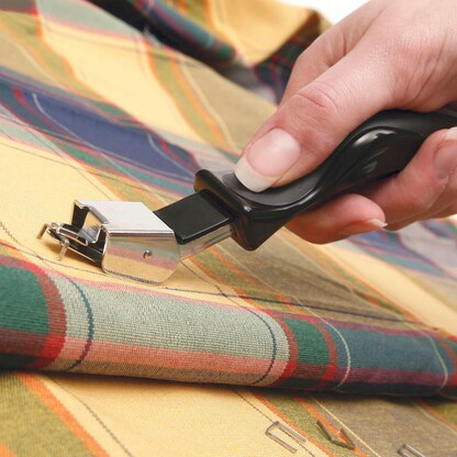 Artikelbild 2 für RAPESCO® Entklammerer R3 schwarz/chrom, Artikelnummer 438354