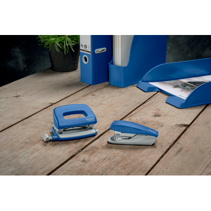 Artikelbild 2 für LEITZ Heftgerät NeXXt Recycle Mini blau, 1 St., Artikelnummer 118579