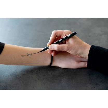 Artikelbild 4 für EBERHARD FABER Skinlettering Tattoostifte schwarz 1,0 - 5,0 mm, 4 St., Artikelnummer 419281