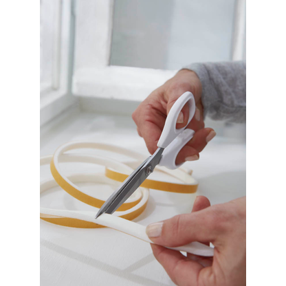 Artikelbild 3 für tesa tesamoll® UNIVERSAL Schaumstoff Fenster-Dichtungsband weiß 15,0 mm x 6,0 m 1 St., Artikelnummer 559219