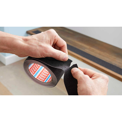 Artikelbild 7 für tesa Anti-Rutsch-Band Extra Resistant schwarz 25,0 mm x 5,0 m, Artikelnummer 728719