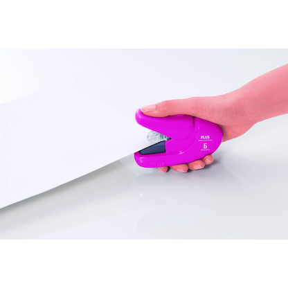 Artikelbild 3 für PLUS JAPAN Klammerloses Heftgerät pink, 1 St., Artikelnummer 771808