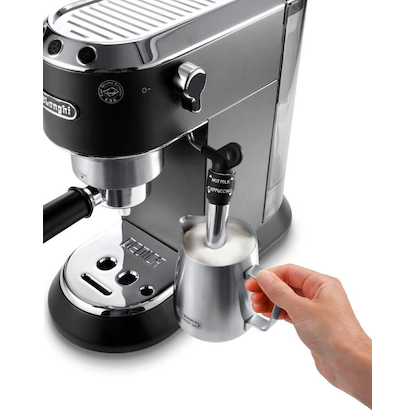 Artikelbild 2 für DeLonghi Dedica Style EC685.BK Siebträgermaschine schwarz, Artikelnummer 633079