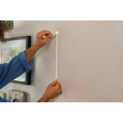 Artikelbild 5 für tesa Powerstrips Click MEDIUM Slim Klett-Klebestreifen für max. 5,0 kg, 1,0 x 8,0 cm, 16 St., Artikelnummer 822769