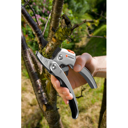 Artikelbild 3 für GARDENA Comfort SmartCut Gartenschere, Artikelnummer 500043