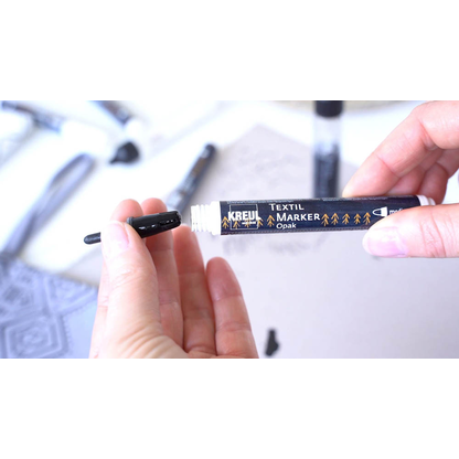 Artikelbild 4 für KREUL Black & White Stoffmalfarbe farbsortiert, 4 St., Artikelnummer 115299