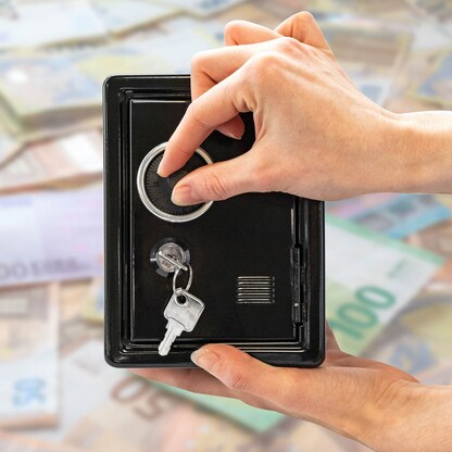 Artikelbild 4 für Idena Spardose Spartresor schwarz, 1 St., Artikelnummer 141026