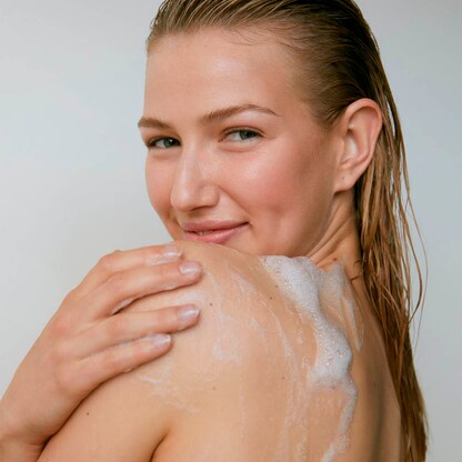 Artikelbild 3 für NIVEA creme peeling Duschcreme 200,0 ml, Artikelnummer 577526