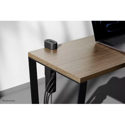 Artikelbild 3 für Neomounts DS22-840BL6 3-fach Tischsteckdose 1,4 m schwarz mit USB-Buchse, Artikelnummer 642669