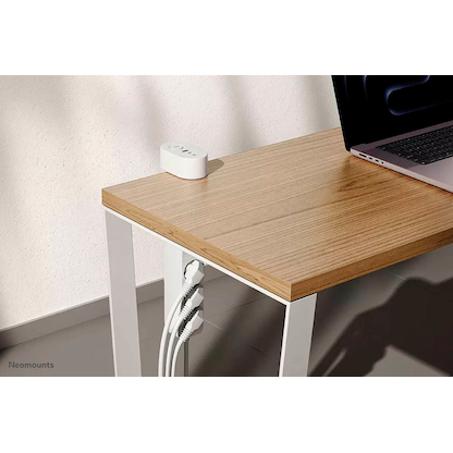 Artikelbild 2 für Neomounts DS22-840BL6 3-fach Tischsteckdose 1,4 m weiß mit USB-Buchse, Artikelnummer 642829
