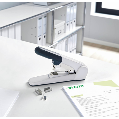 Artikelbild 2 für LEITZ Heftgerät 5552 grau, 1 St., Artikelnummer 437139