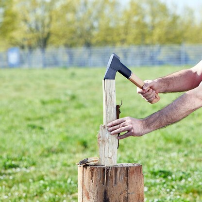 Artikelbild 5 für FISKARS® Spaltaxt Norden N7 38,6 cm, Artikelnummer 173767