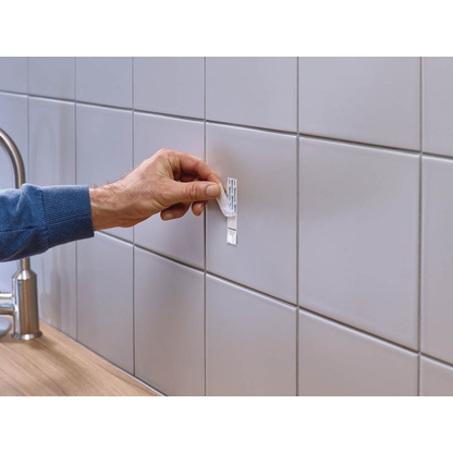 Artikelbild 5 für tesa Klebeschraube für max. 3,0 kg, 2,4 x 6,4 cm, 2 St., Artikelnummer 399004