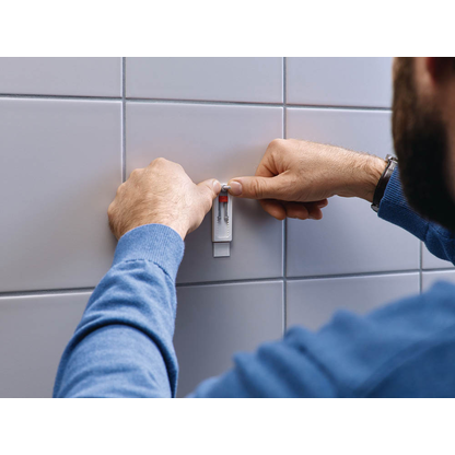 Artikelbild 7 für tesa Klebeschraube für max. 3,0 kg, 2,4 x 6,4 cm, 2 St., Artikelnummer 399004