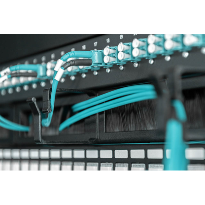 Artikelbild 3 für DIGITUS DN-97663 Kabelkanal 48,2 cm schwarz, Artikelnummer 468839