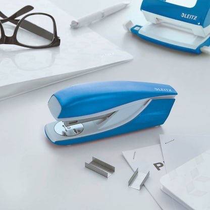 Artikelbild 4 für LEITZ Heftgerät NeXXt 5502 WOW blau, 1 St., Artikelnummer 368290