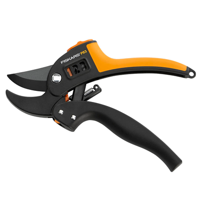 Artikelbild 2 für FISKARS® PowerStep™ P83 Gartenschere, Artikelnummer 929042