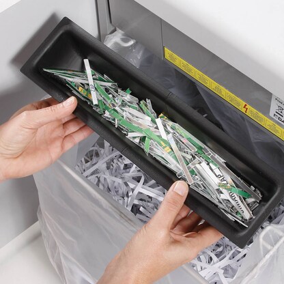 Artikelbild 8 für DAHLE 406 Aktenvernichter mit Partikelschnitt P-4, 4 x 40 mm, bis 17 Blatt, grau, Artikelnummer 400921