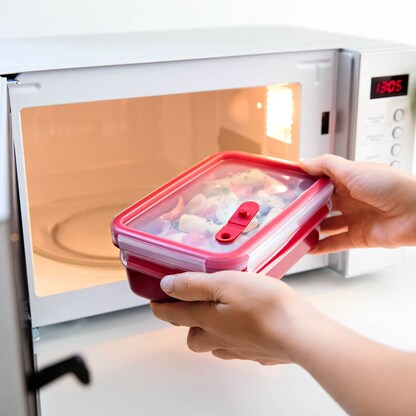 Artikelbild 3 für emsa Mikrowellendose CLIP & MICRO rot 0,55 l, 1 St., Artikelnummer 670450