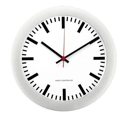 Artikelbild für PEWETA Funkwanduhr Bahnhof weiß silber Kunststoff, Ø 30,0 cm, Artikelnummer 345132