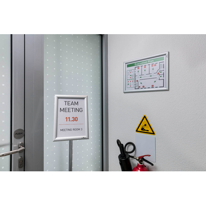 Artikelbild 5 für DURABLE Klapprahmen silber 32,7 x 45,1 cm, 1 St., Artikelnummer 146559